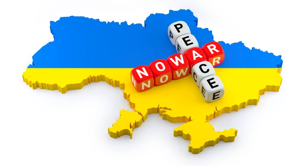 Nein zum Krieg, lasst den Frieden gewinnen; Kreuzworträtsel auf der Karte in den Farben der ukrainischen Flagge
