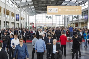 Positive Stimmung auf der productronica 2015