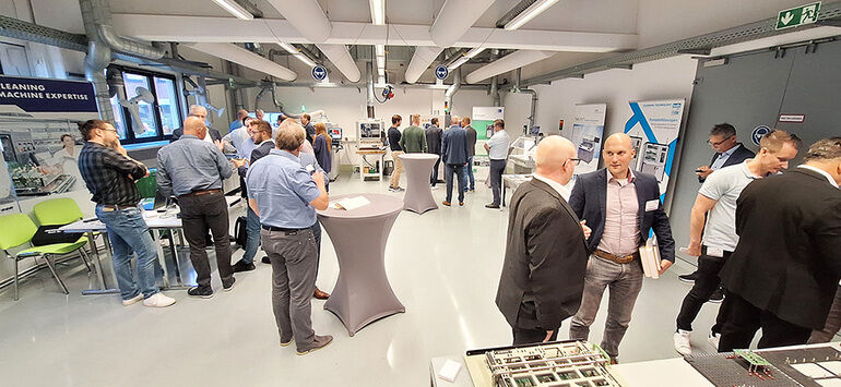 Coating Innovation Forum des Lack-Herstellers Peters findet großen Zuspruch