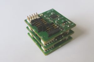 Intelligenter Prüfadapter für elektronische Komponenten